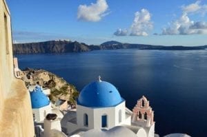 Santorini do's and don't