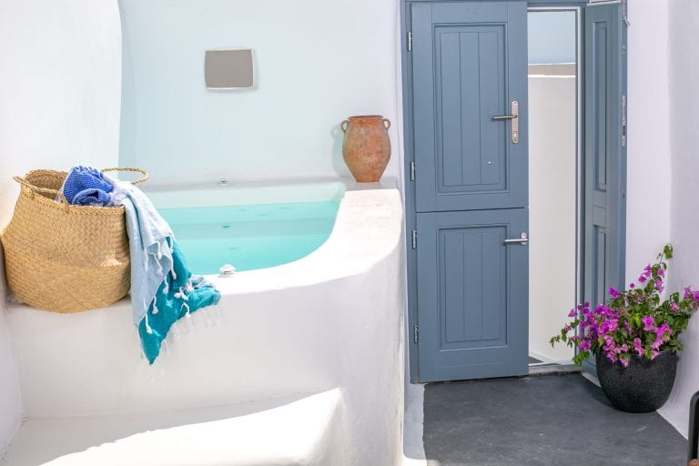 Santorini Cave House Private Heated Jacuzzi